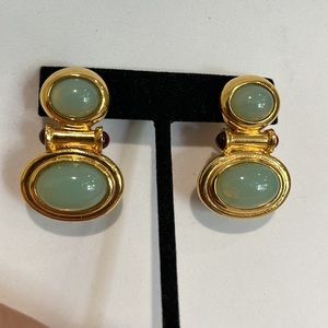 Elizabeth Taylor for Avon Taylored for Style Faux Jade & Red Cab Clip Earrings